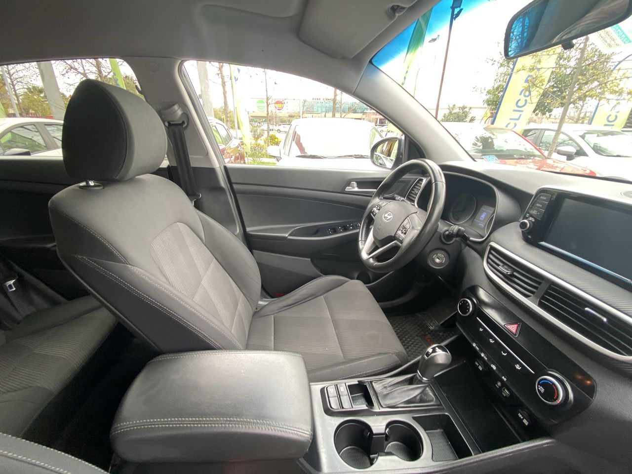 HYUNDAI - 15