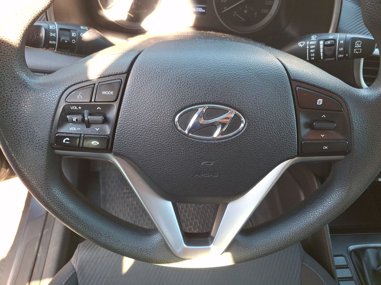 HYUNDAI - 18
