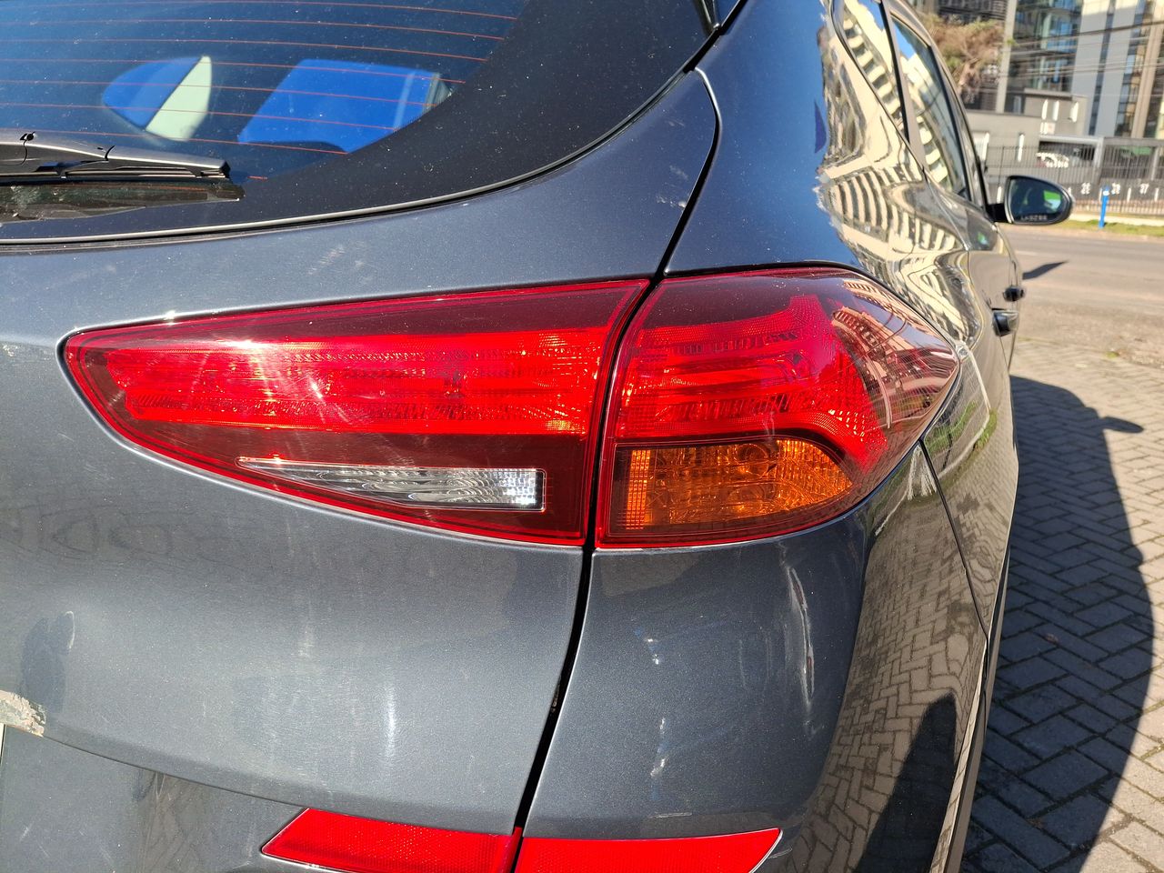 HYUNDAI - 12