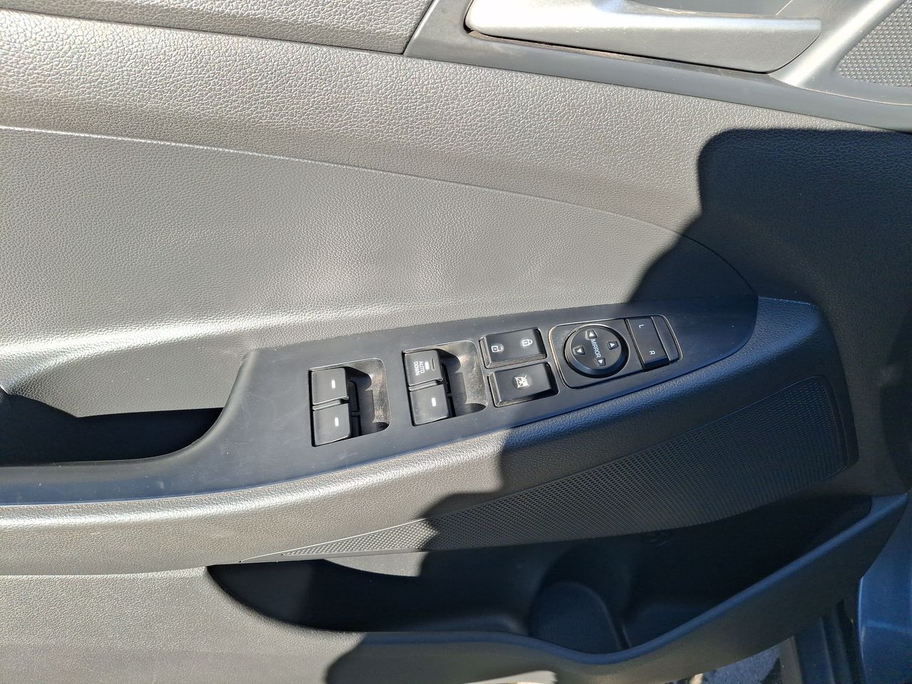 HYUNDAI - 14