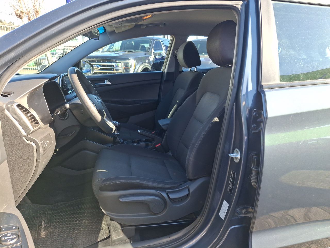 HYUNDAI - 16