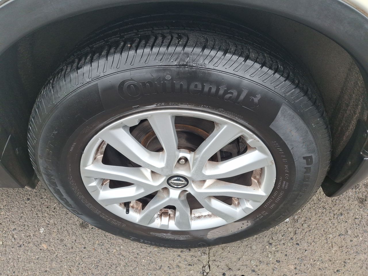 Nissan X-Trail — foto 18 de 36