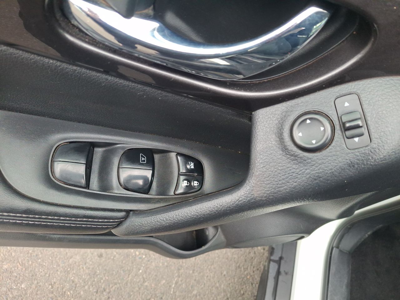 Nissan X-Trail — foto 22 de 36