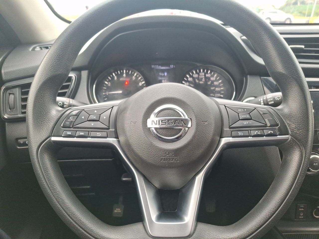 Nissan X-Trail — foto 25 de 36