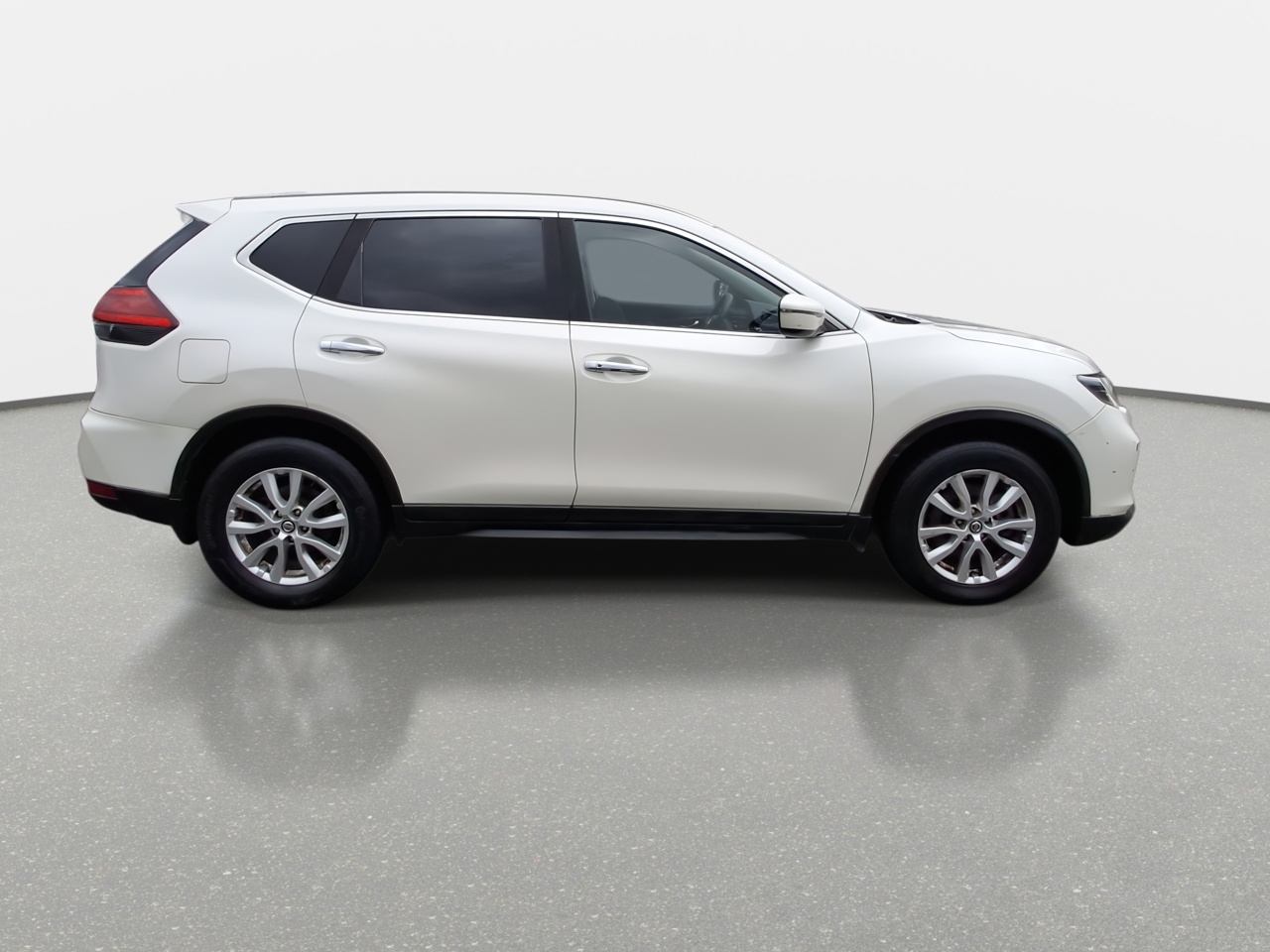 Nissan X-Trail — foto 9 de 36
