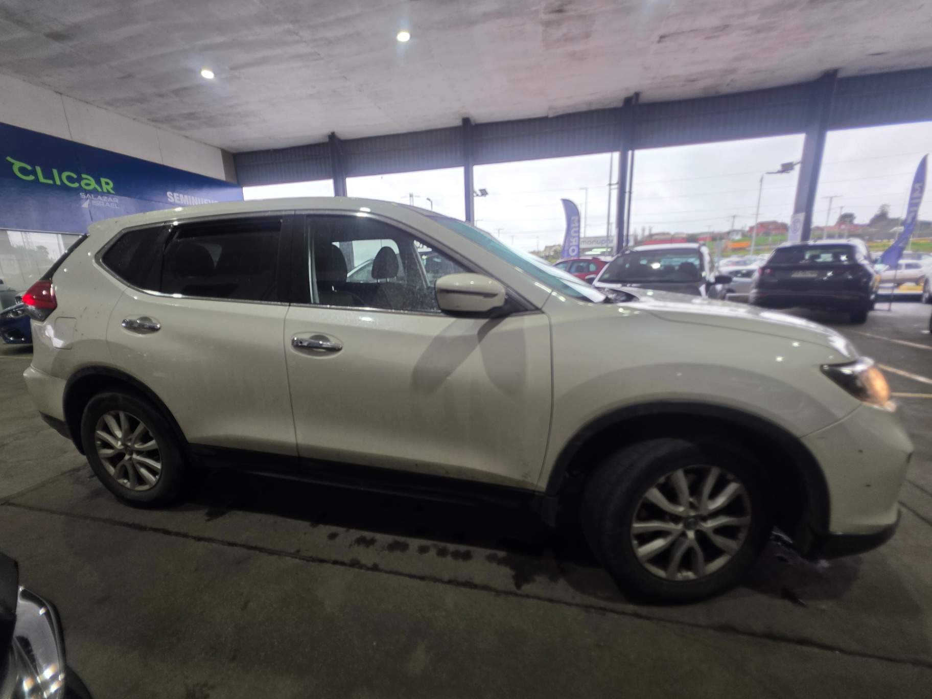 NISSAN - 2