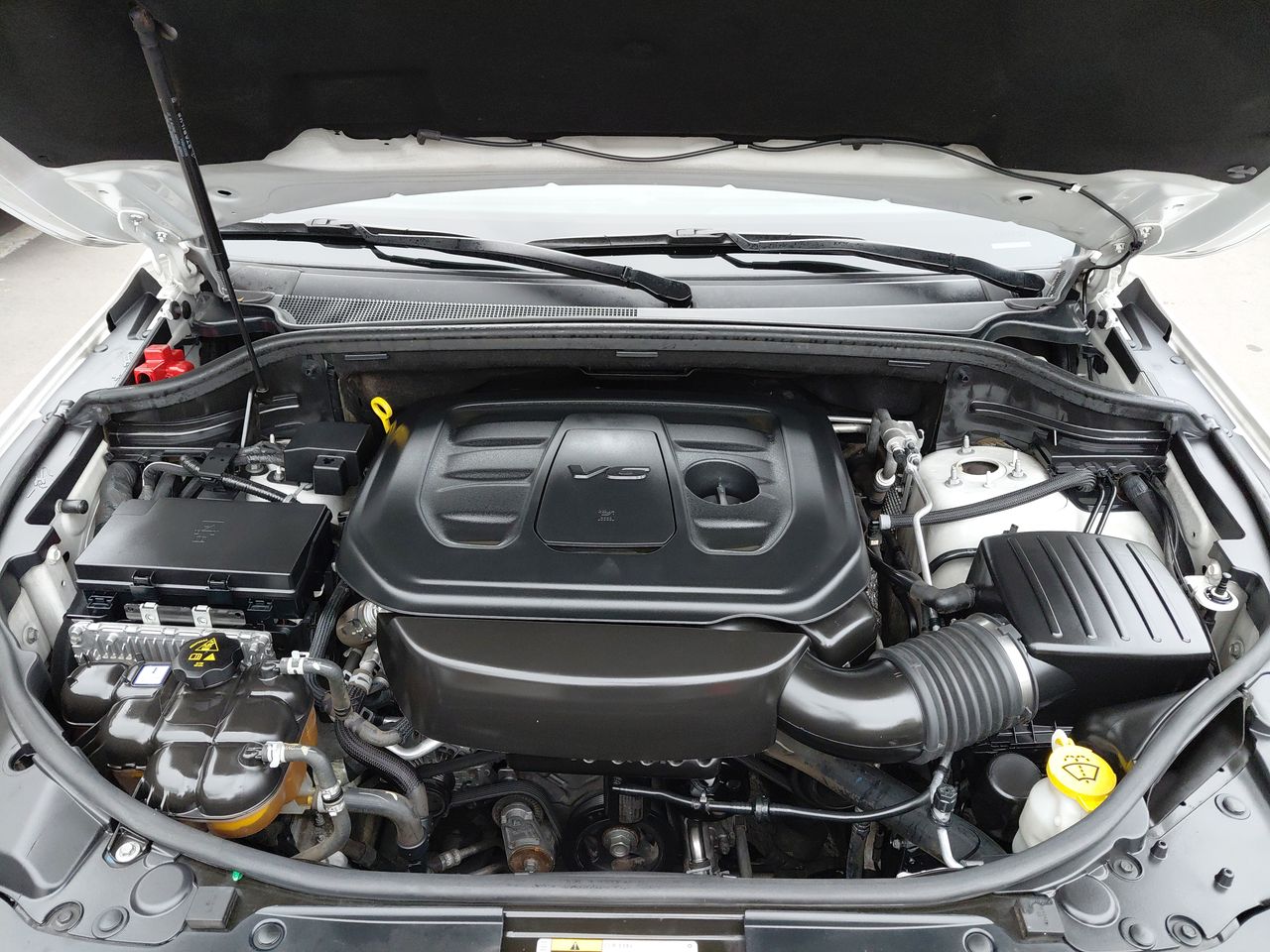 Jeep Grand Cherokee — foto 9 de 27