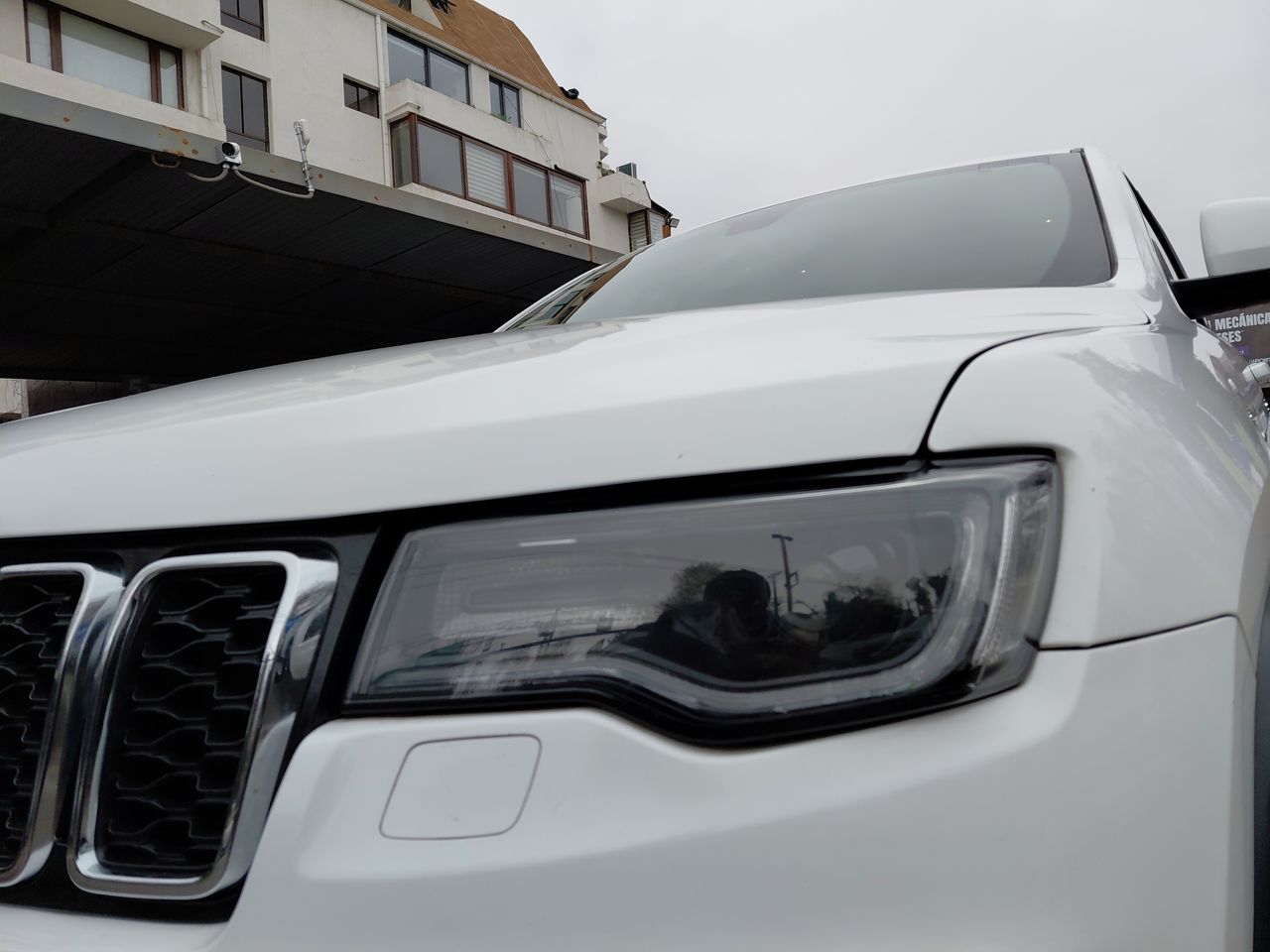 Jeep Grand Cherokee — foto 10 de 27