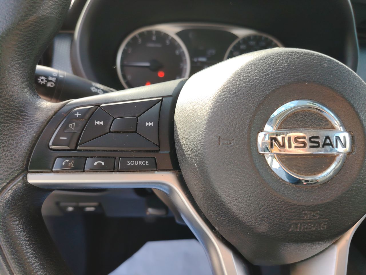 NISSAN - 23