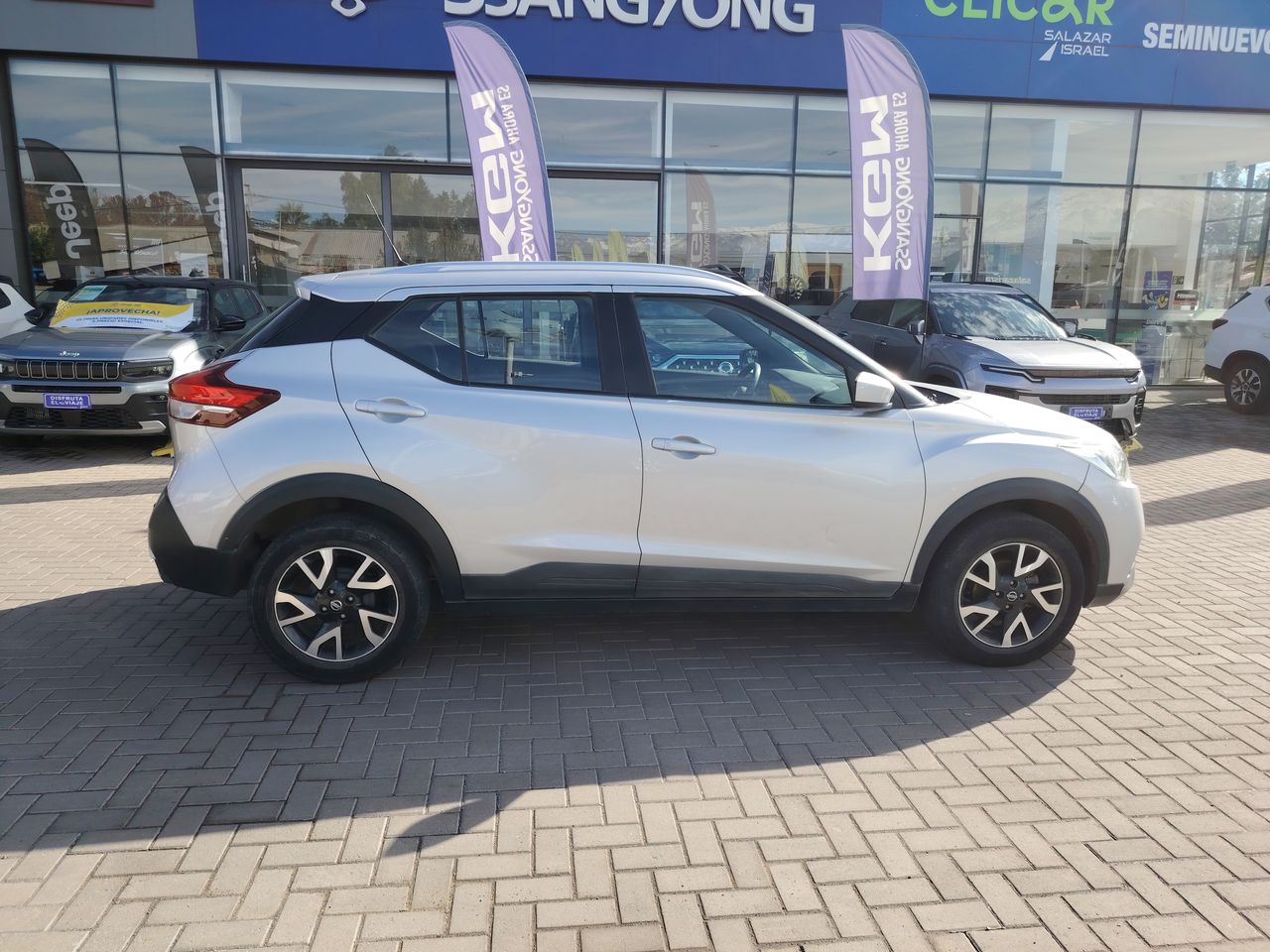 NISSAN - 8