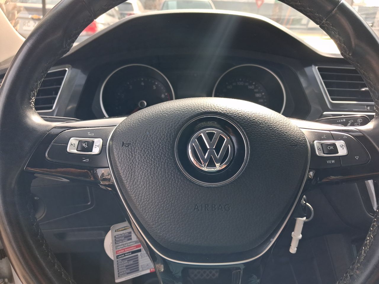 VOLKSWAGEN - 16
