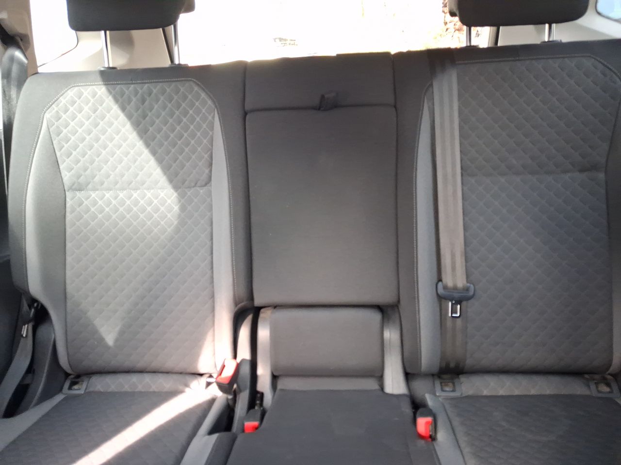 VOLKSWAGEN - 24