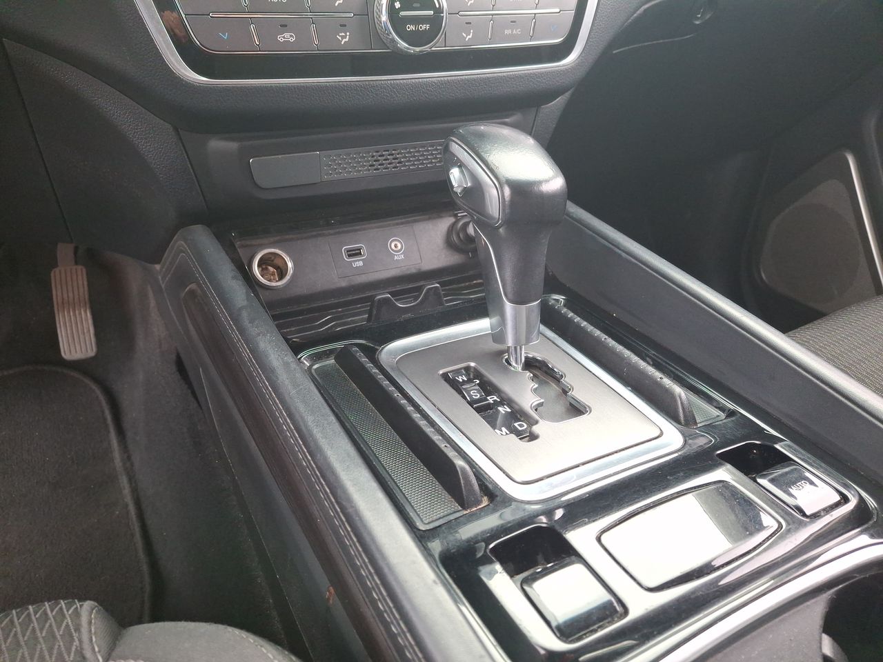 SSANGYONG - 30