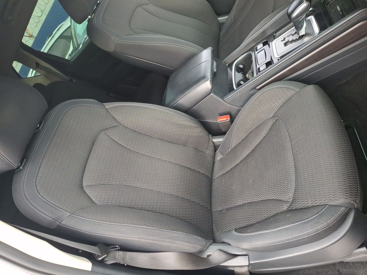 SSANGYONG - 32