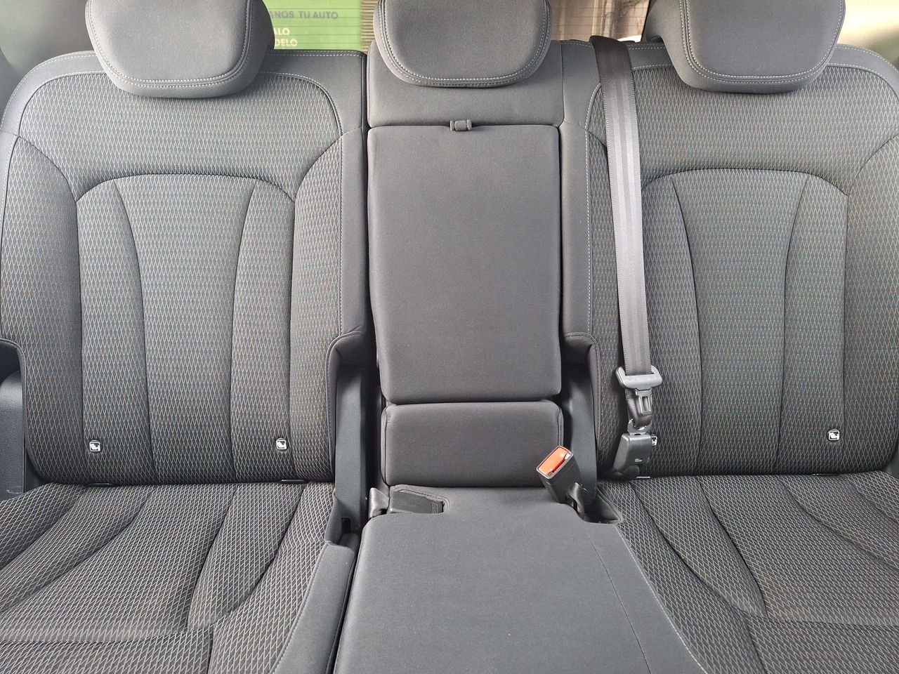 SSANGYONG - 33