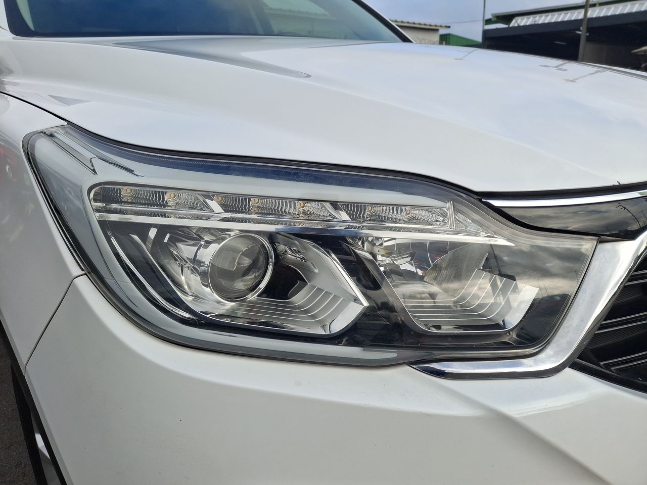 SSANGYONG - 18
