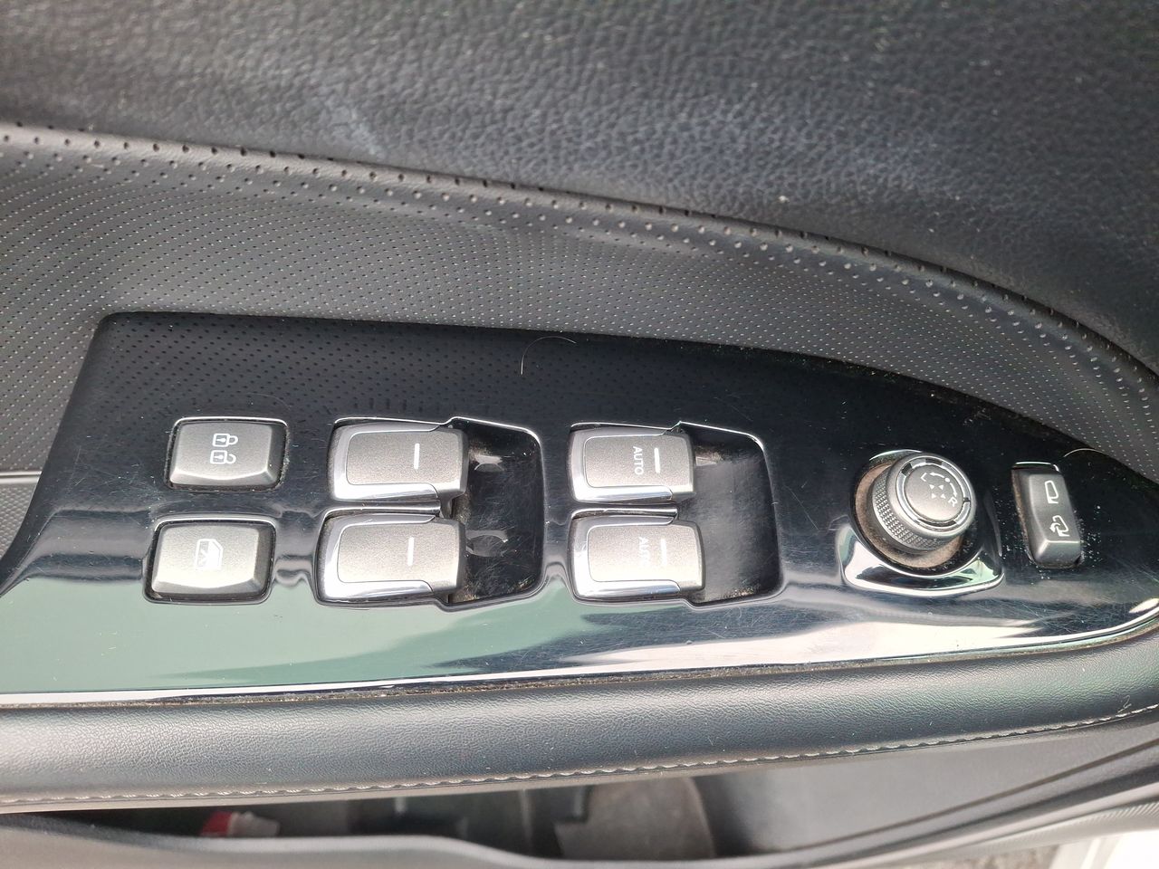 SSANGYONG - 22