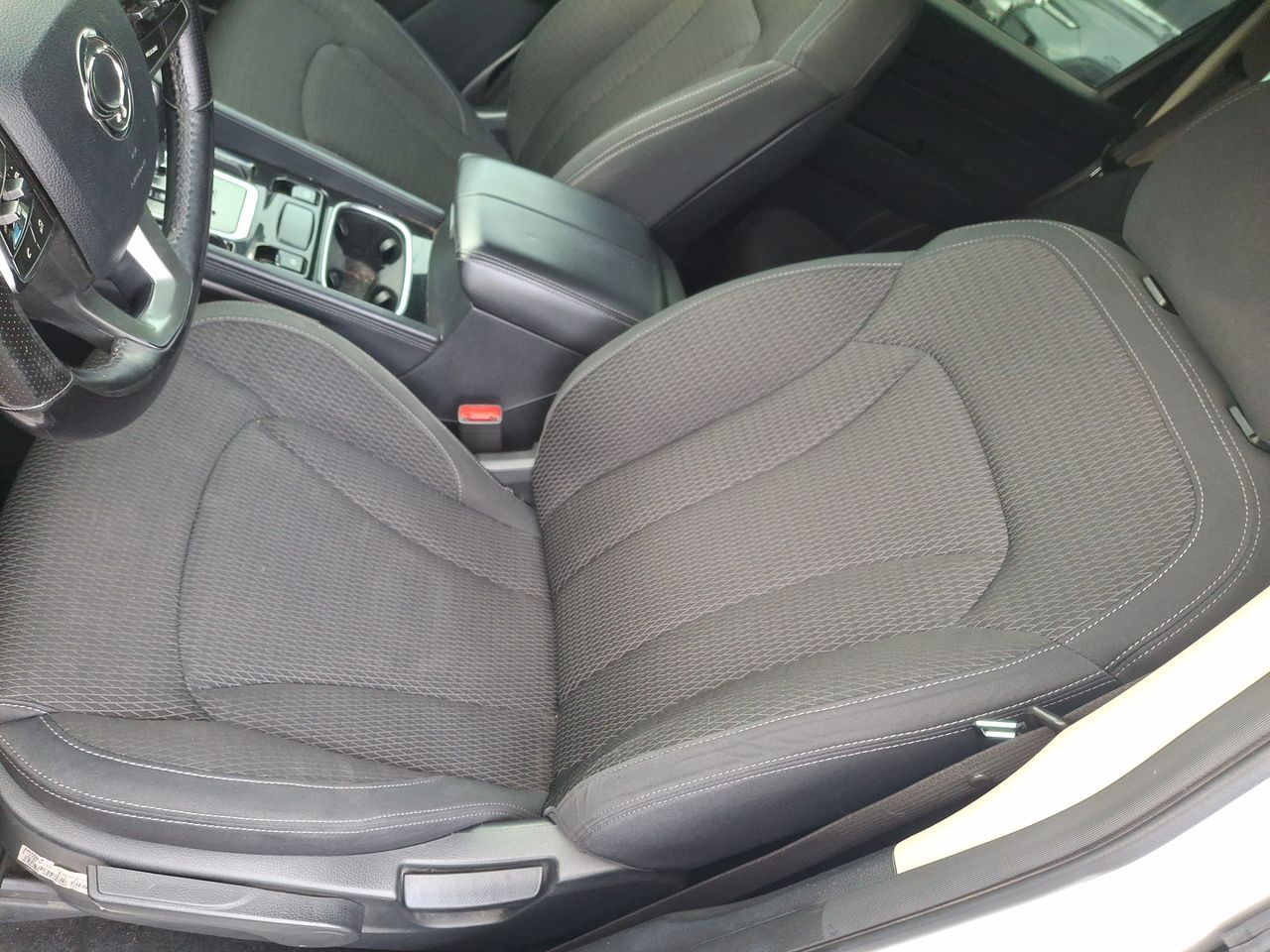 SSANGYONG - 23
