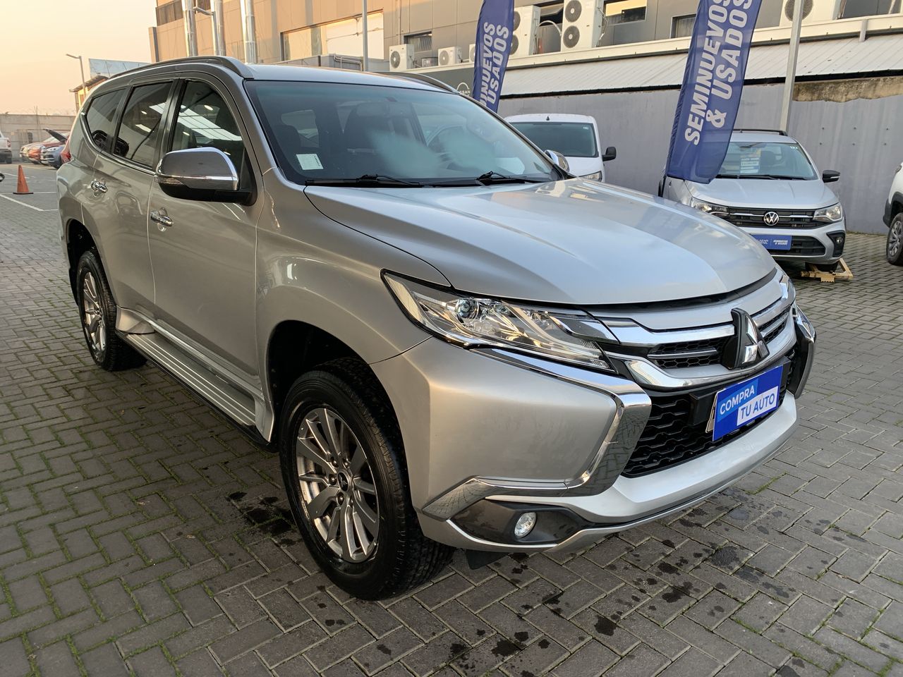 MITSUBISHI - 1