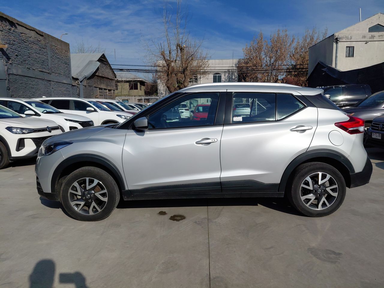 NISSAN - 4