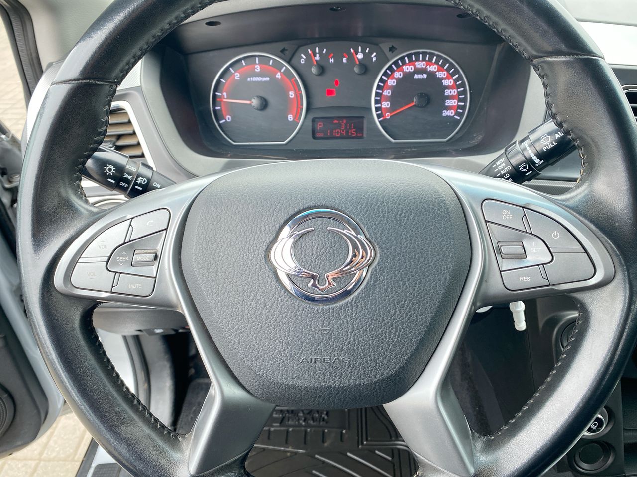 SSANGYONG - 27