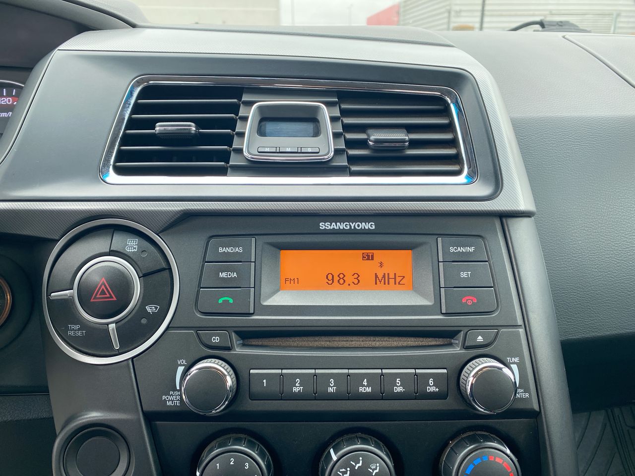 SSANGYONG - 29