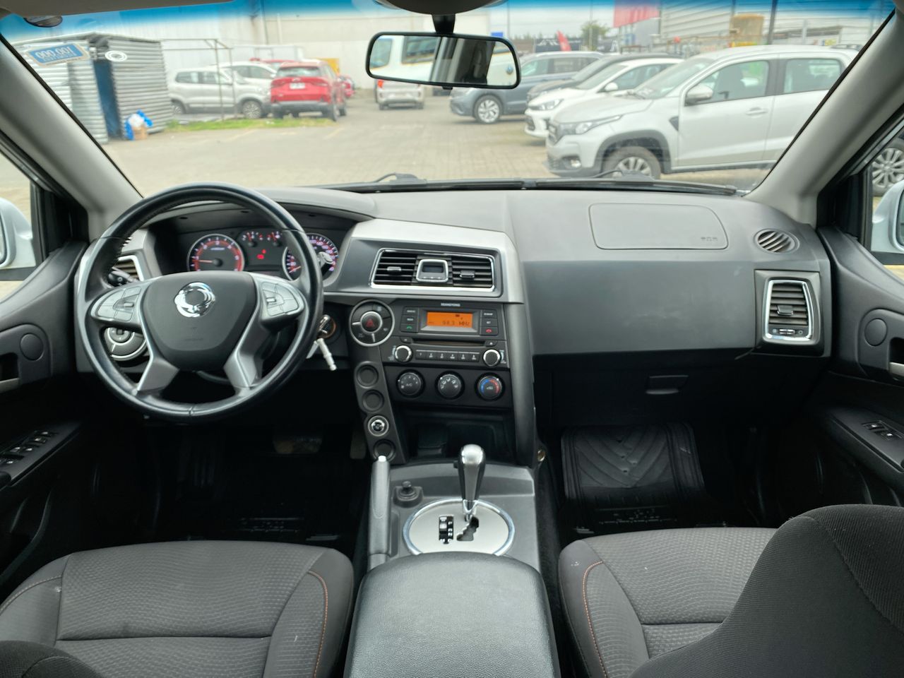 SSANGYONG - 32