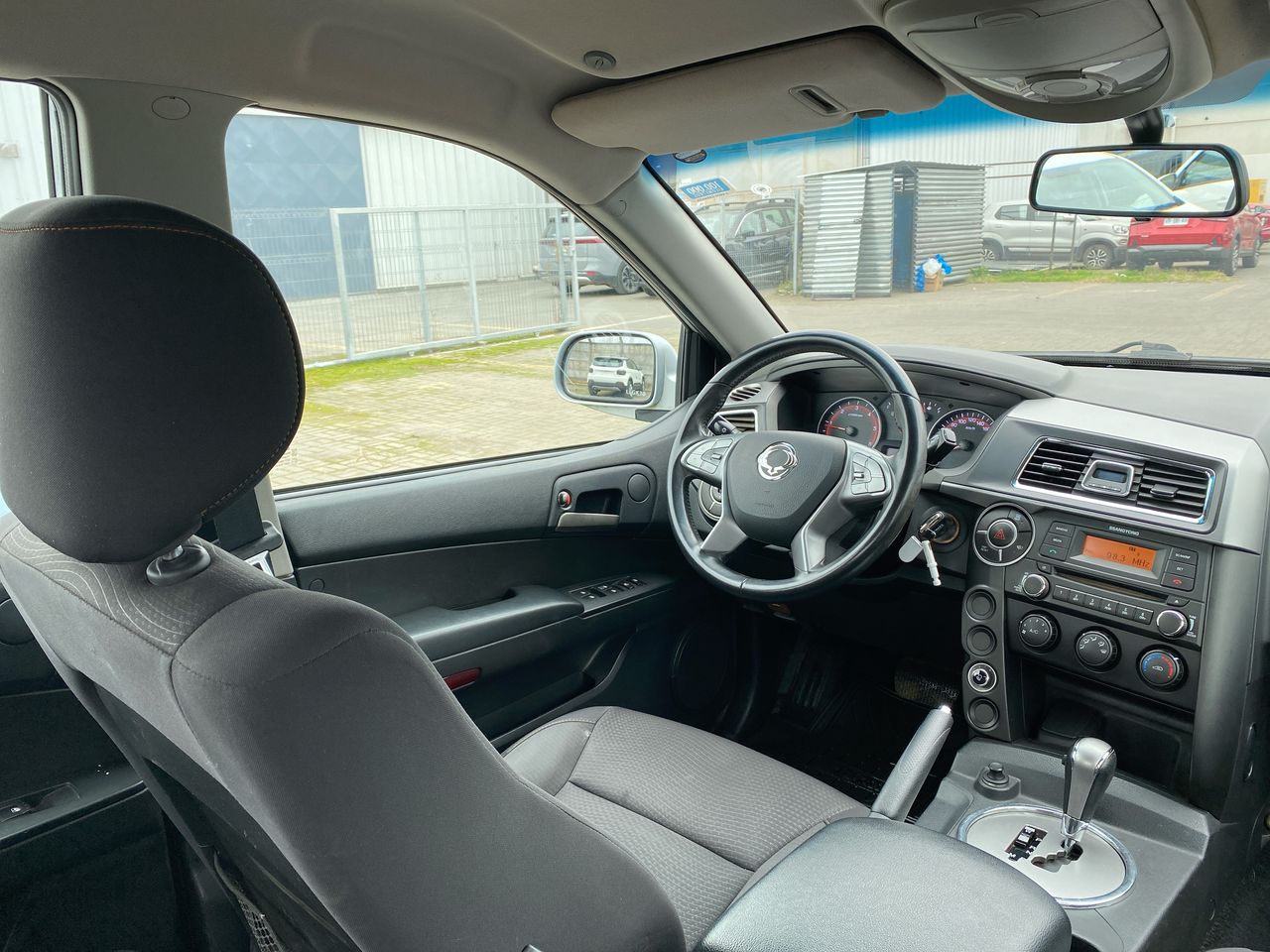 SSANGYONG - 16