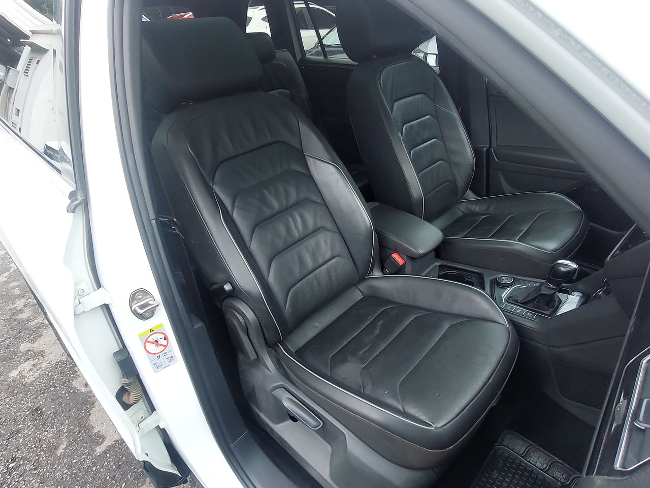 Volkswagen Tiguan — foto 26 de 30