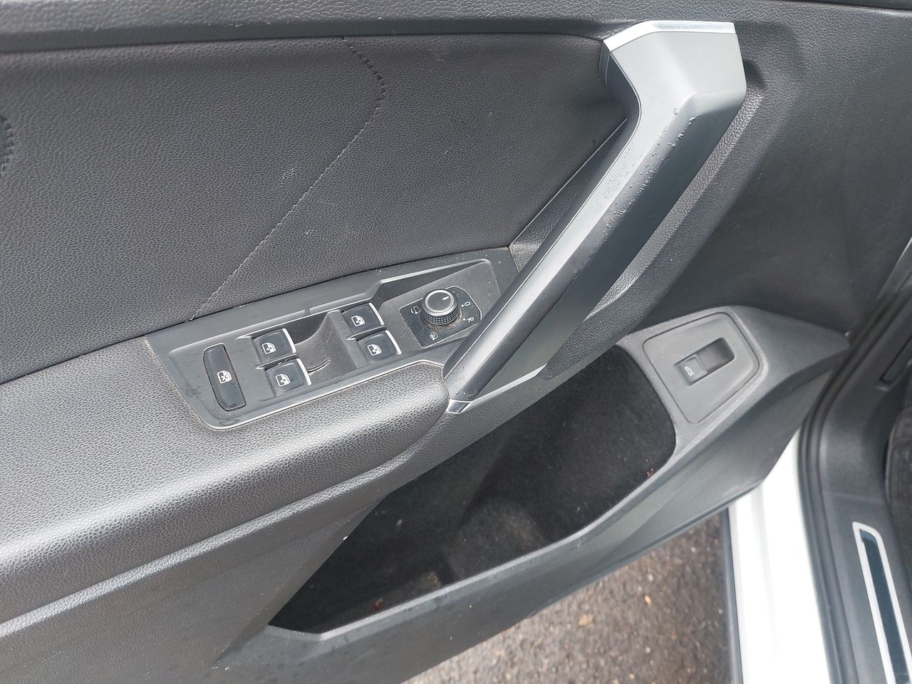 Volkswagen Tiguan — foto 14 de 30