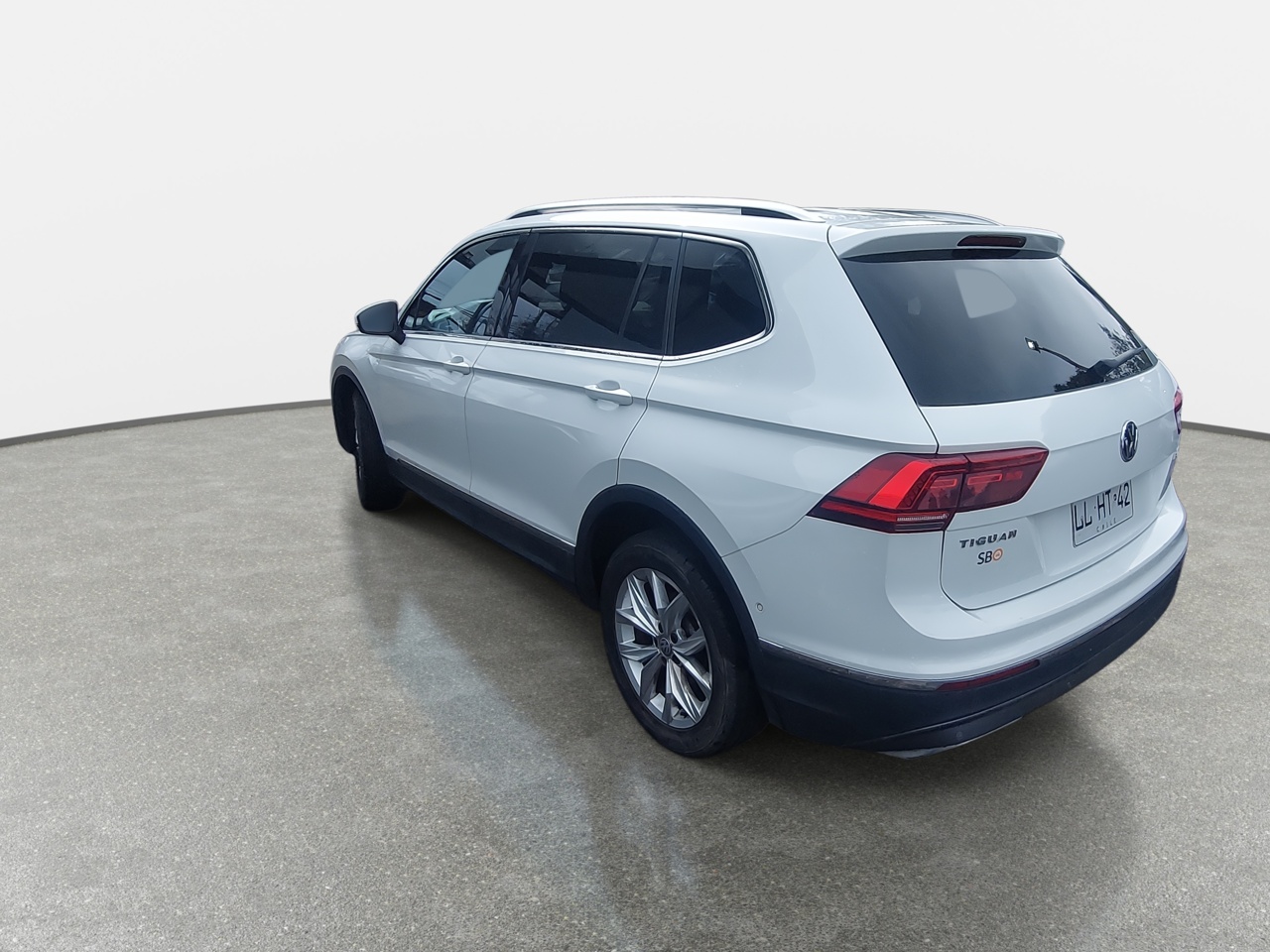 VOLKSWAGEN - 5