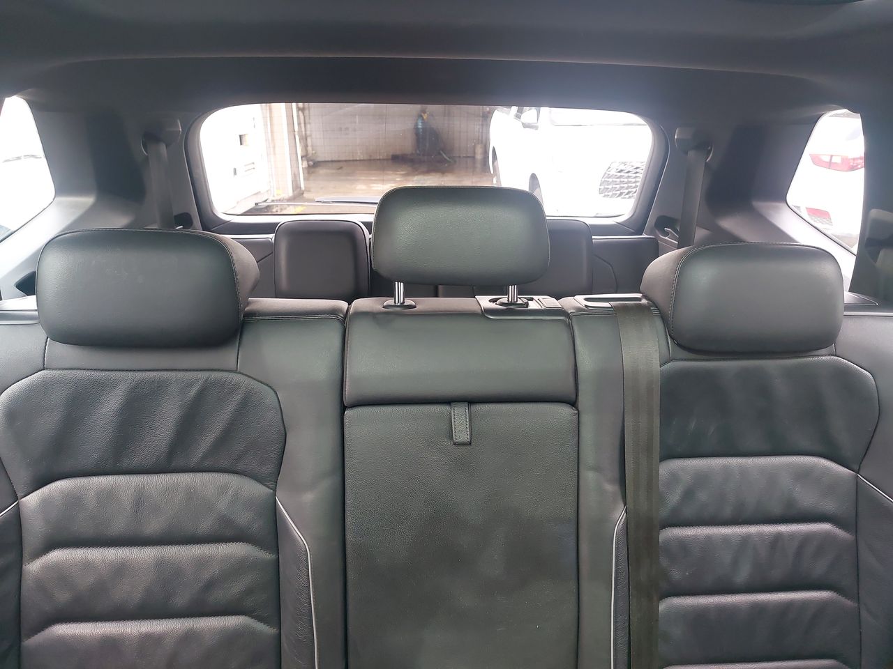 VOLKSWAGEN - 4