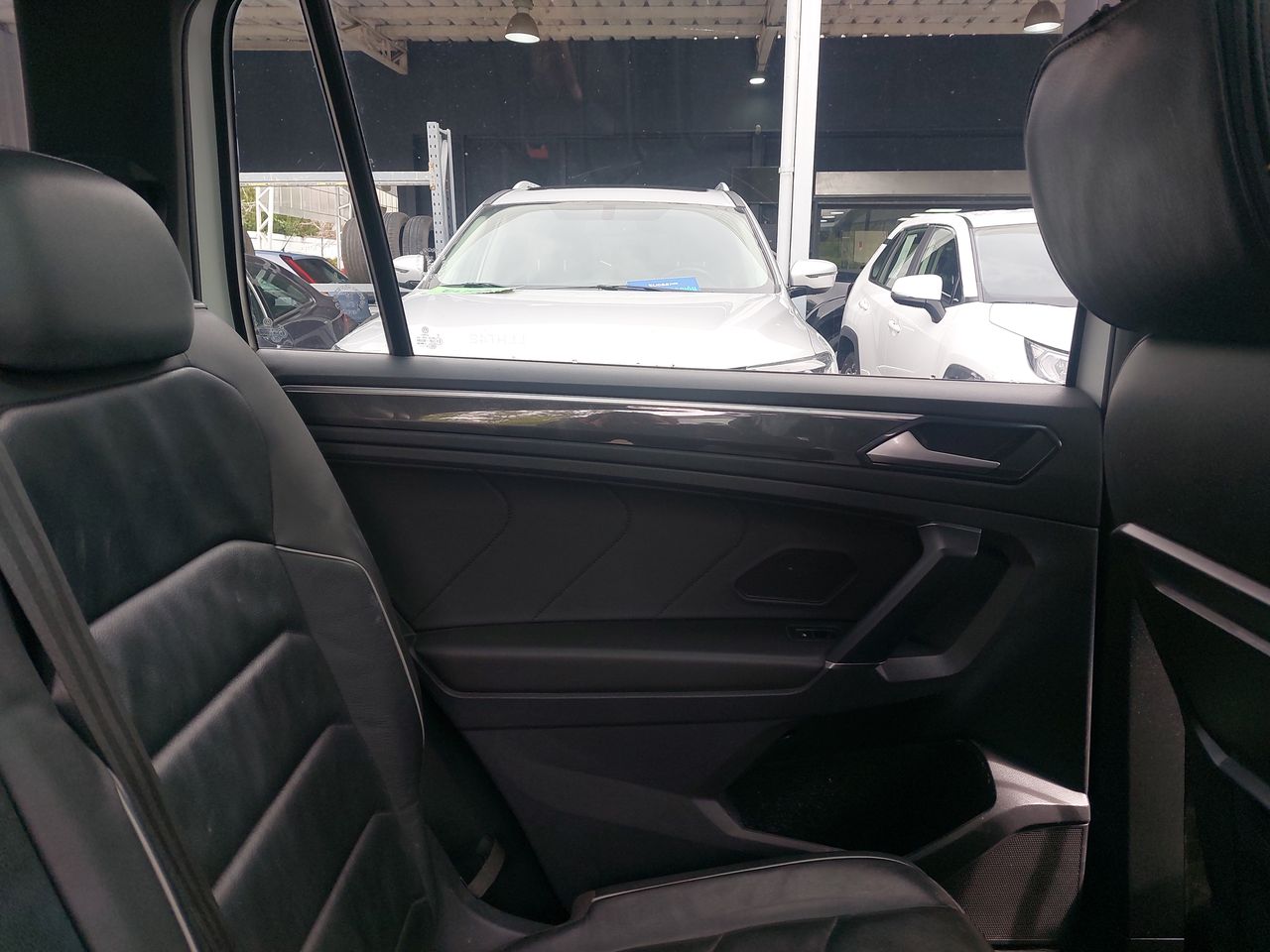 VOLKSWAGEN - 5
