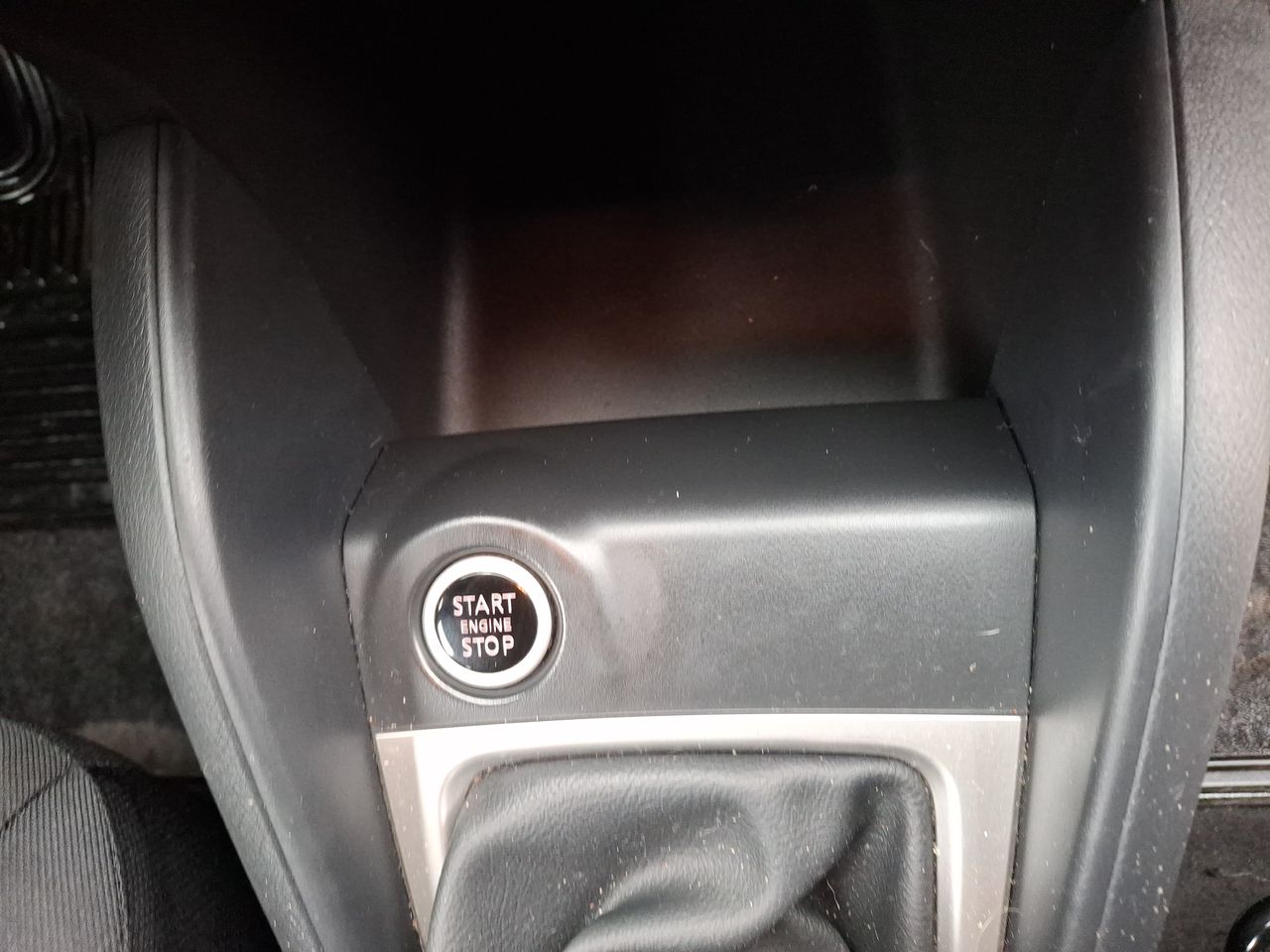 NISSAN - 25