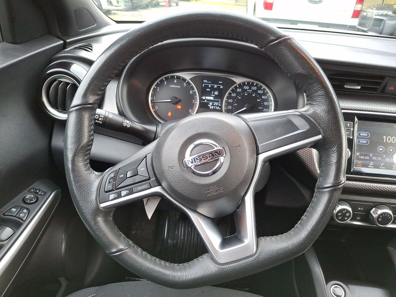 NISSAN - 16