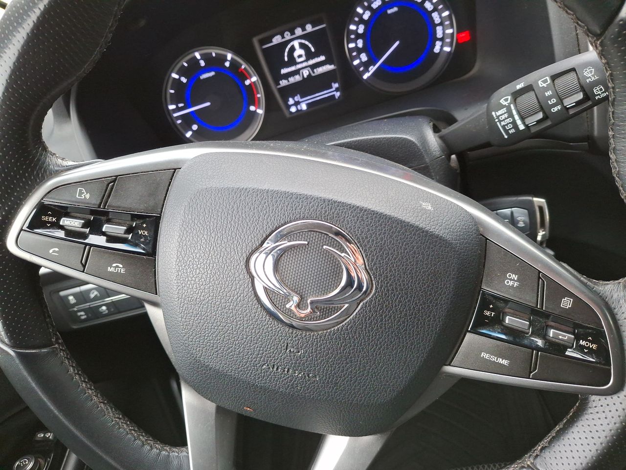SsangYong Rexton — foto 18 de 28
