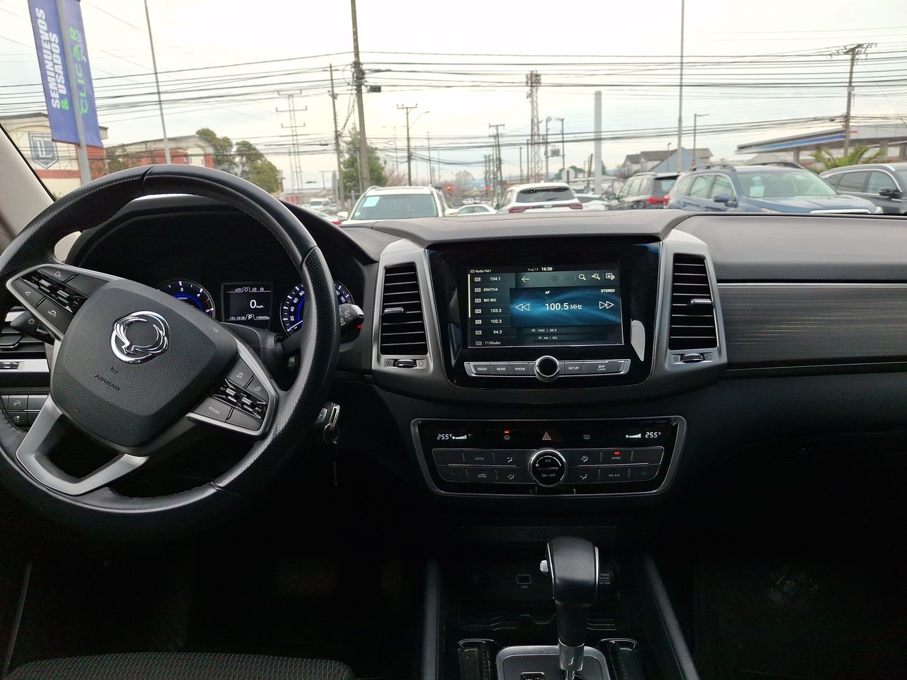 SsangYong Rexton — foto 24 de 28