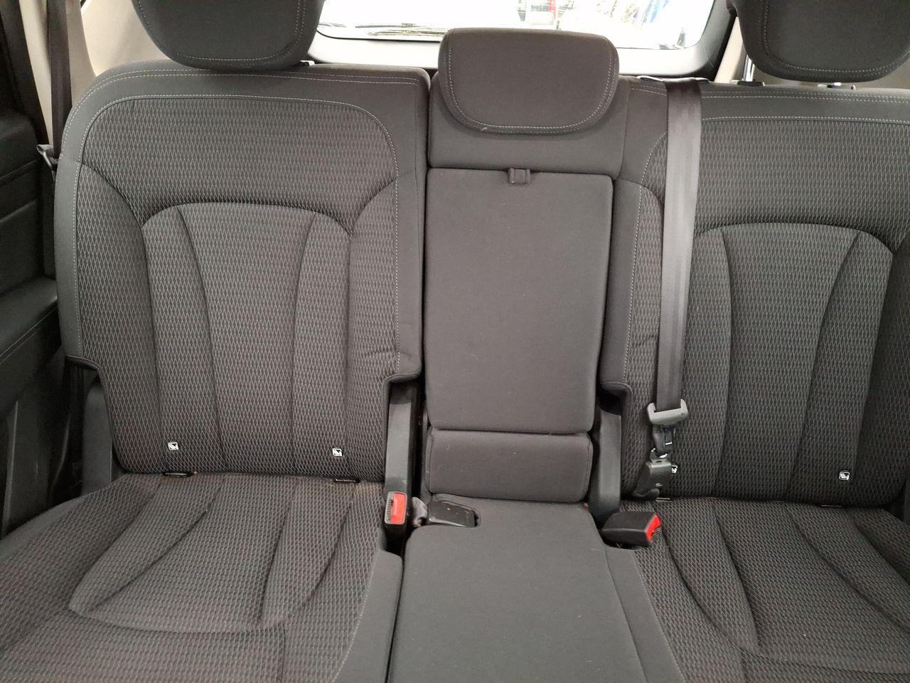 SsangYong Rexton — foto 26 de 28