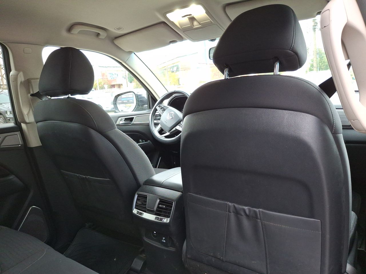 SsangYong Rexton — foto 5 de 28