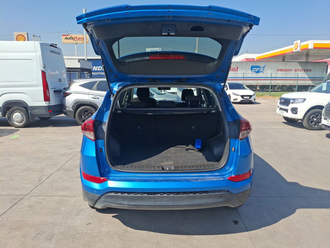 HYUNDAI - 20