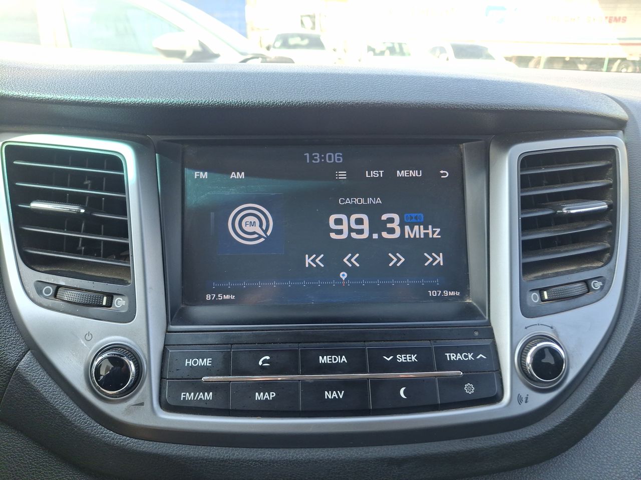 HYUNDAI - 25