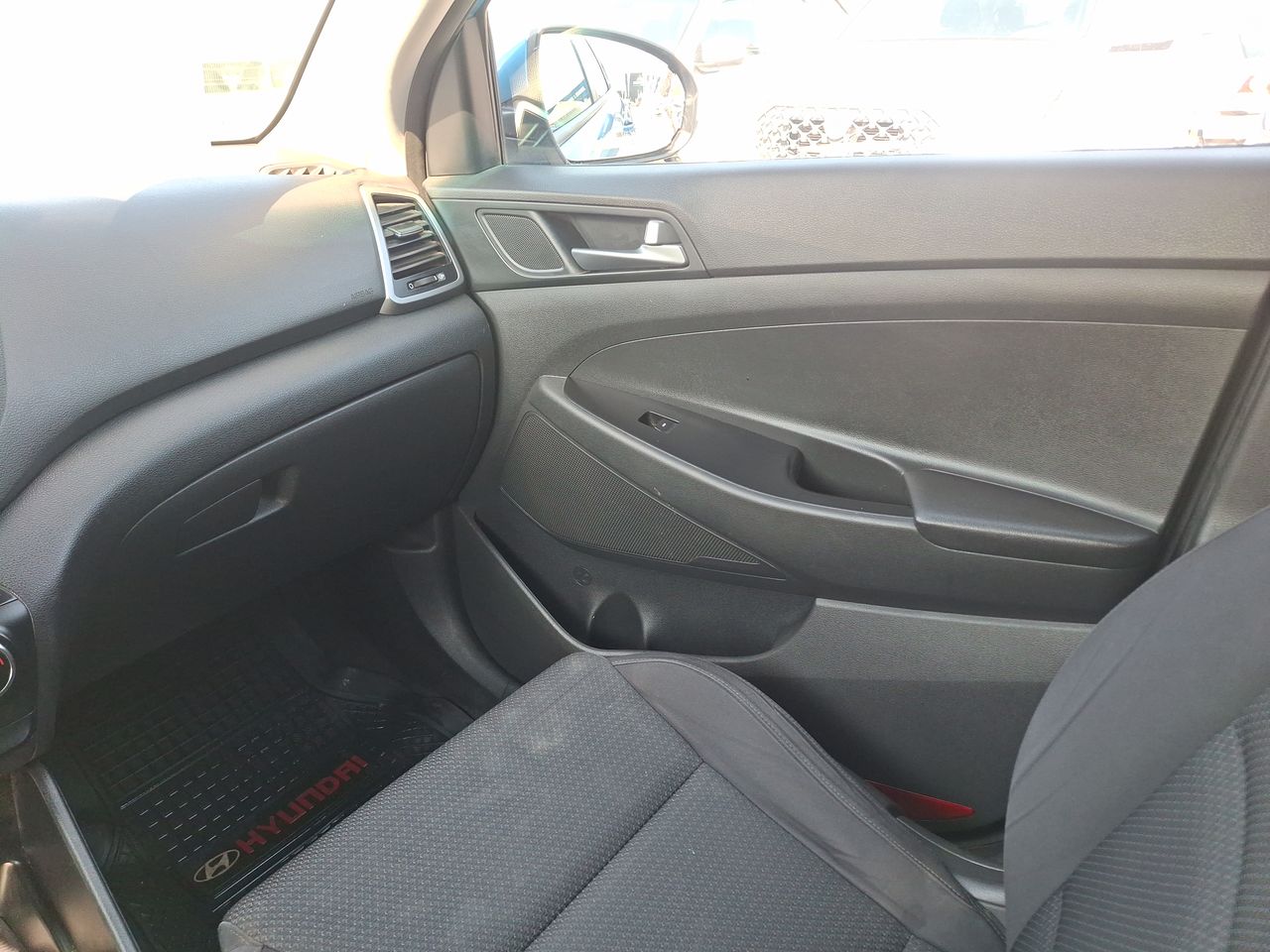 HYUNDAI - 10