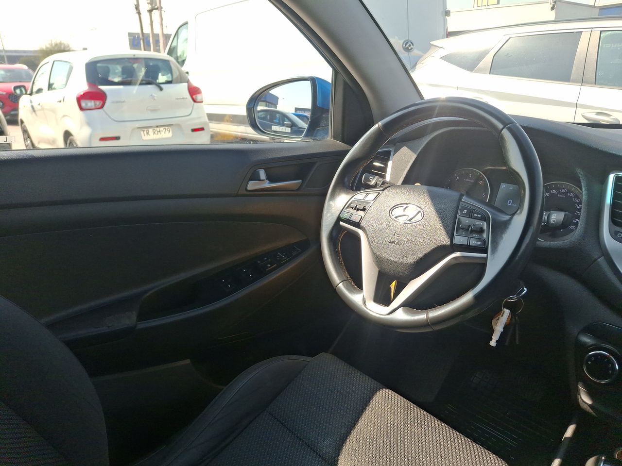 HYUNDAI - 16