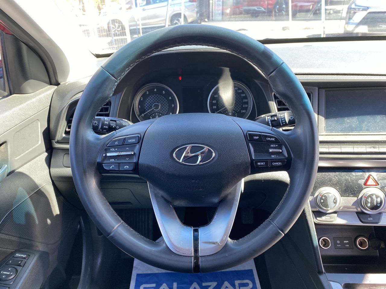 HYUNDAI - 25