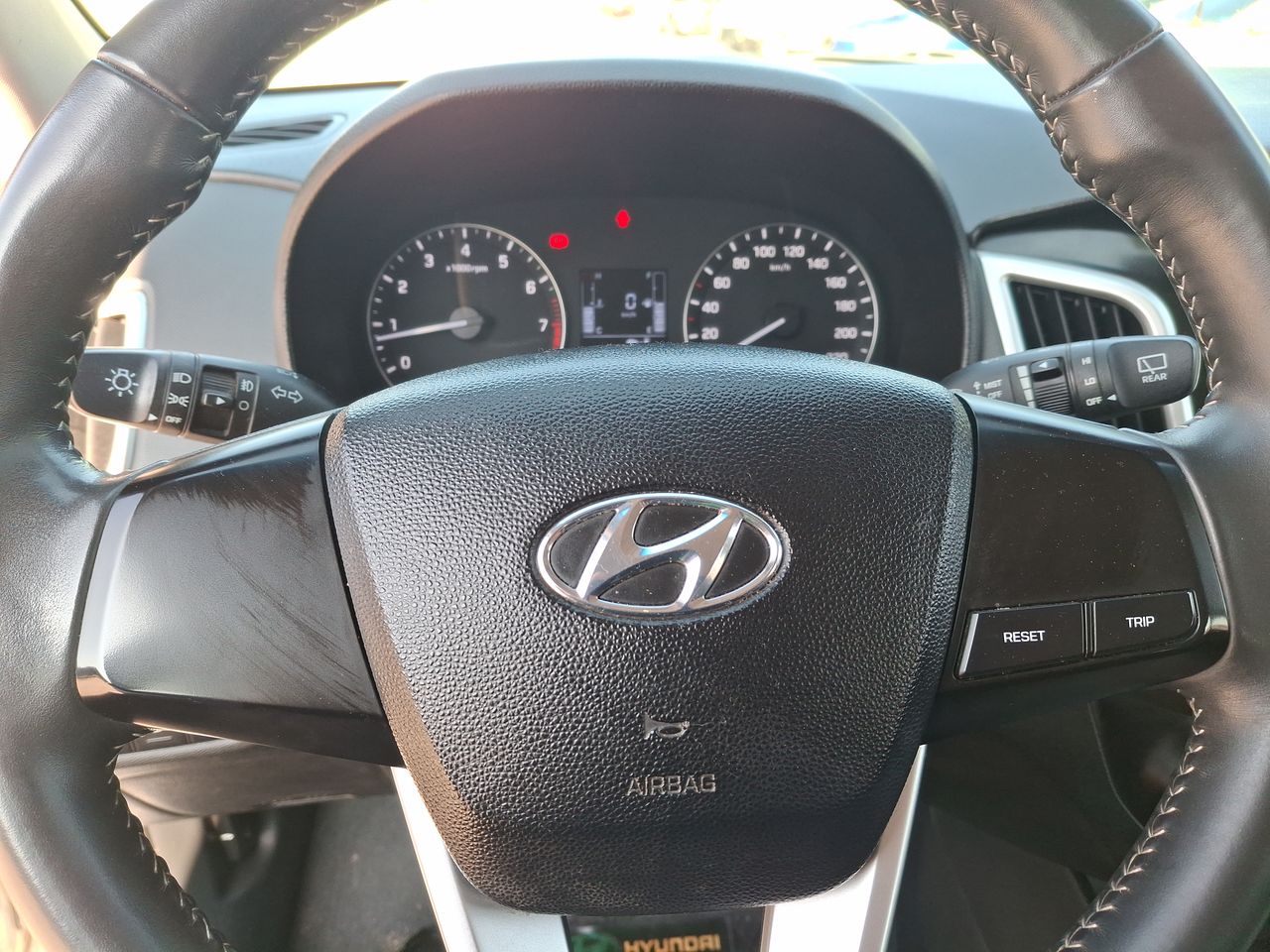 HYUNDAI - 25