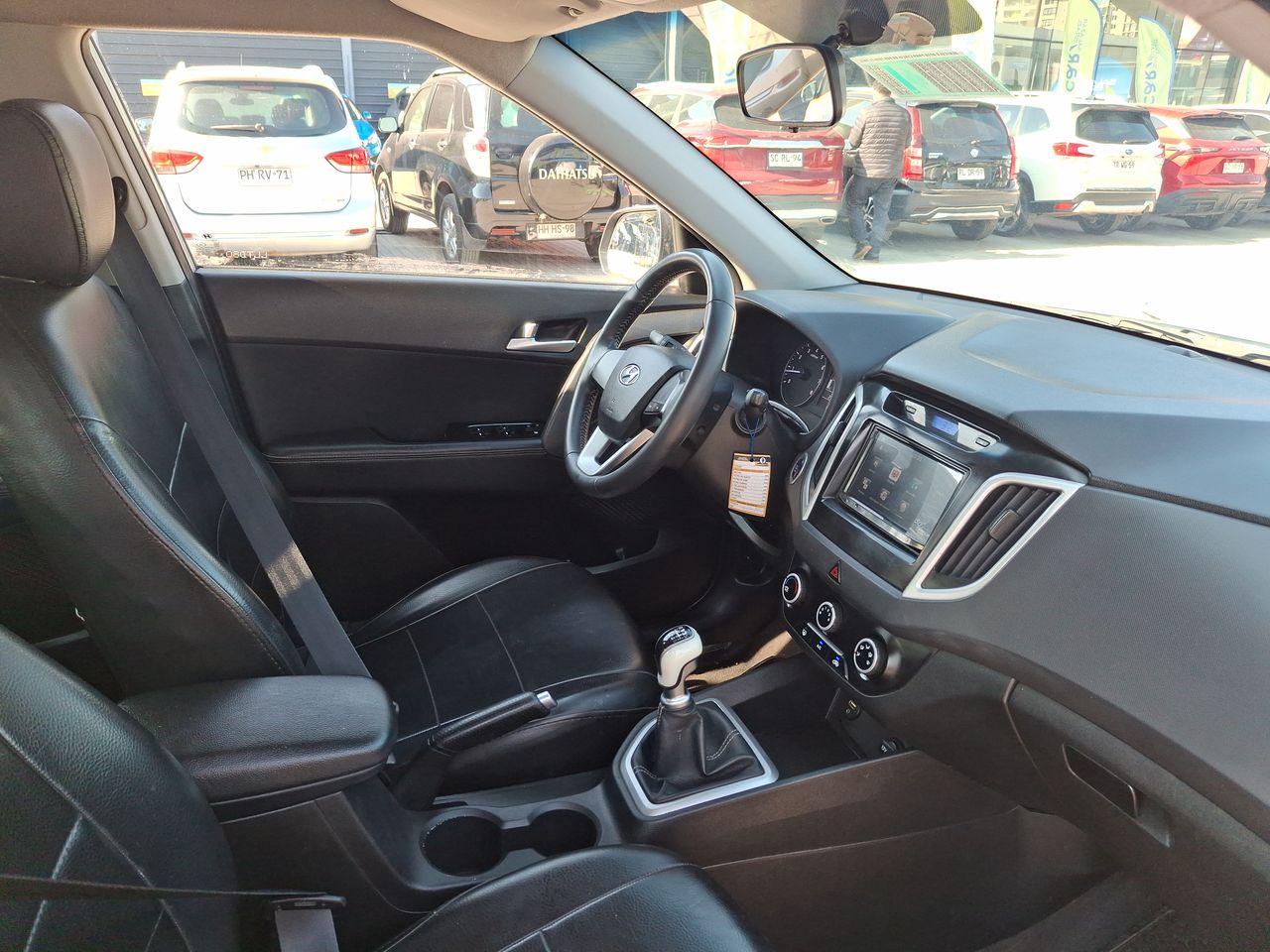 HYUNDAI - 16