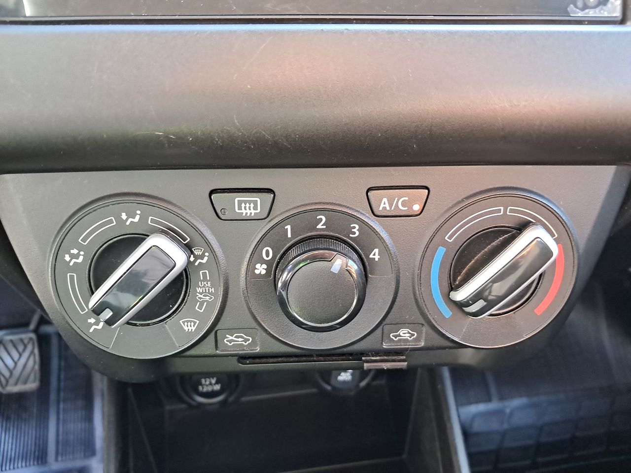 SUZUKI - 28
