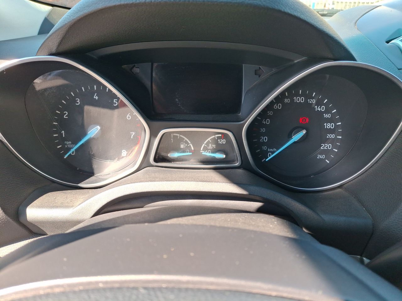 Ford Escape — foto 28 de 37