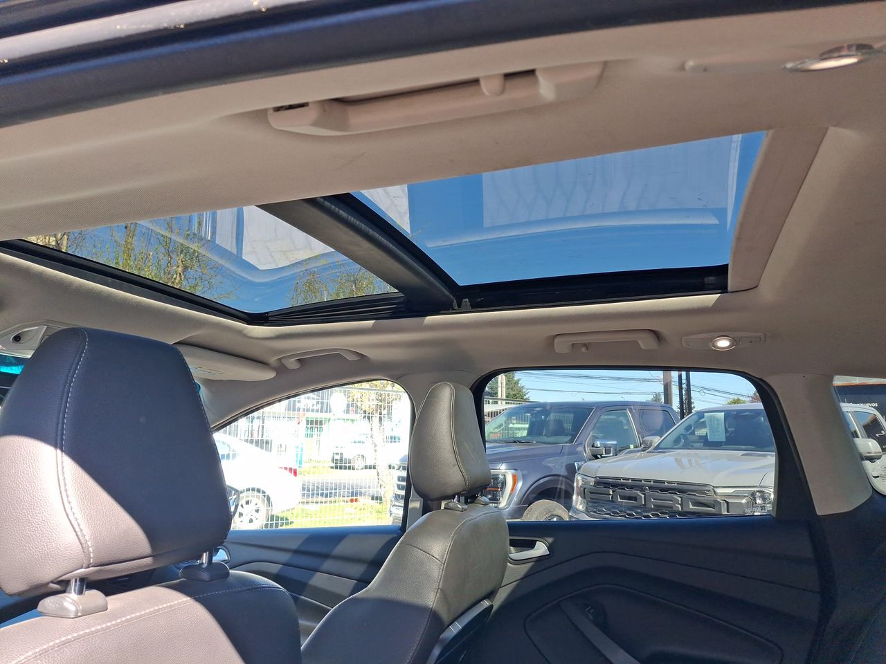 Ford Escape — foto 34 de 37