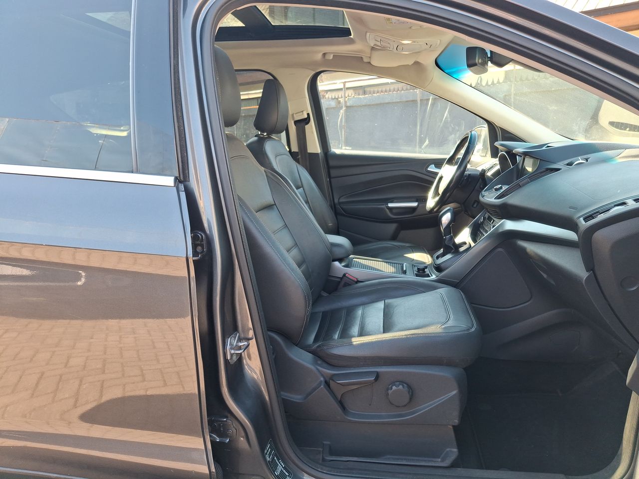 Ford Escape — foto 35 de 37